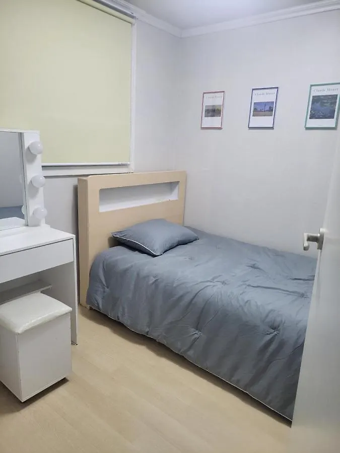 Newly Renovated 2 Bedroom Apartment #7 Soul