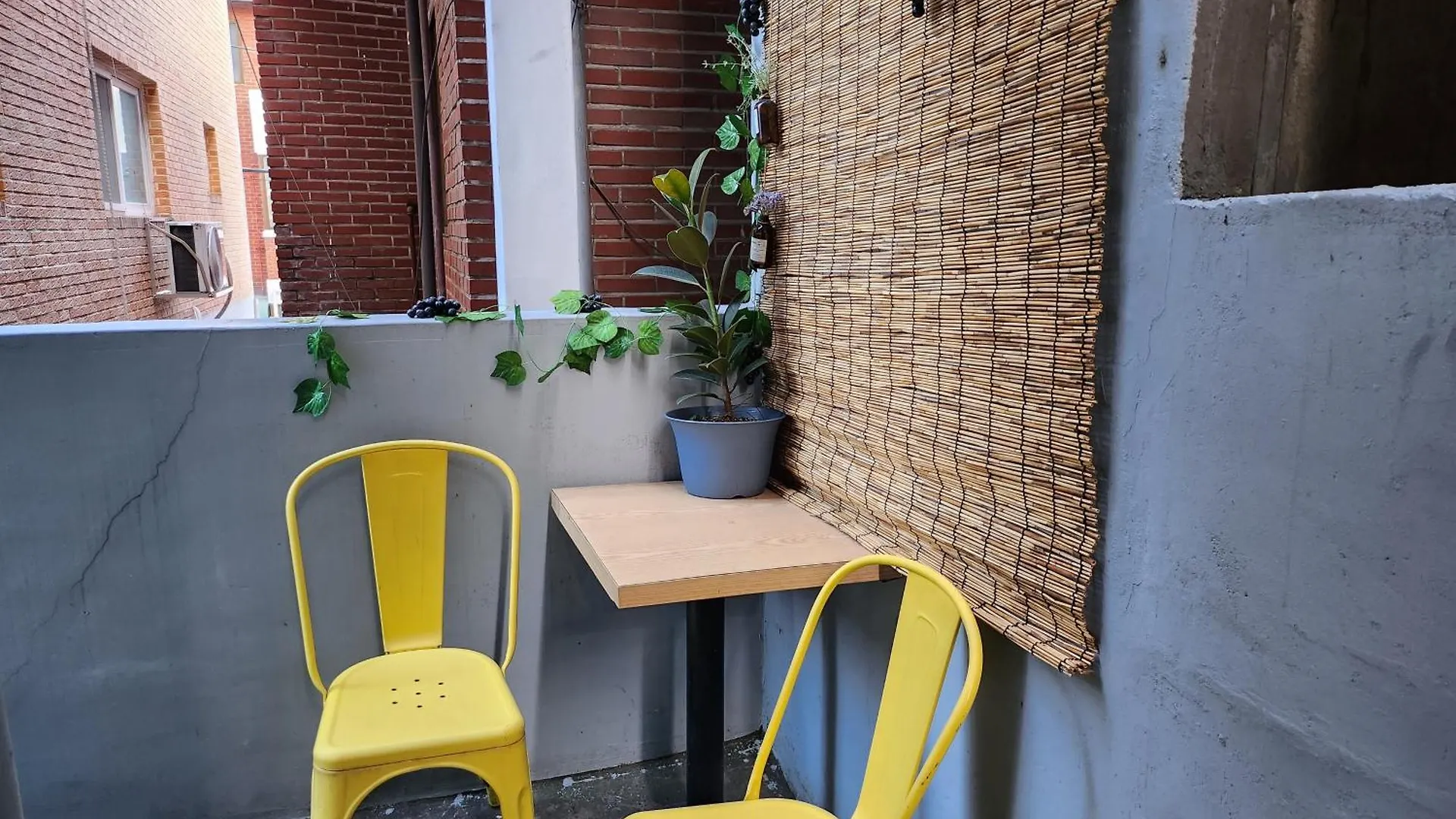 Newly Renovated 2 Bedroom Apartment #7 Seoul
