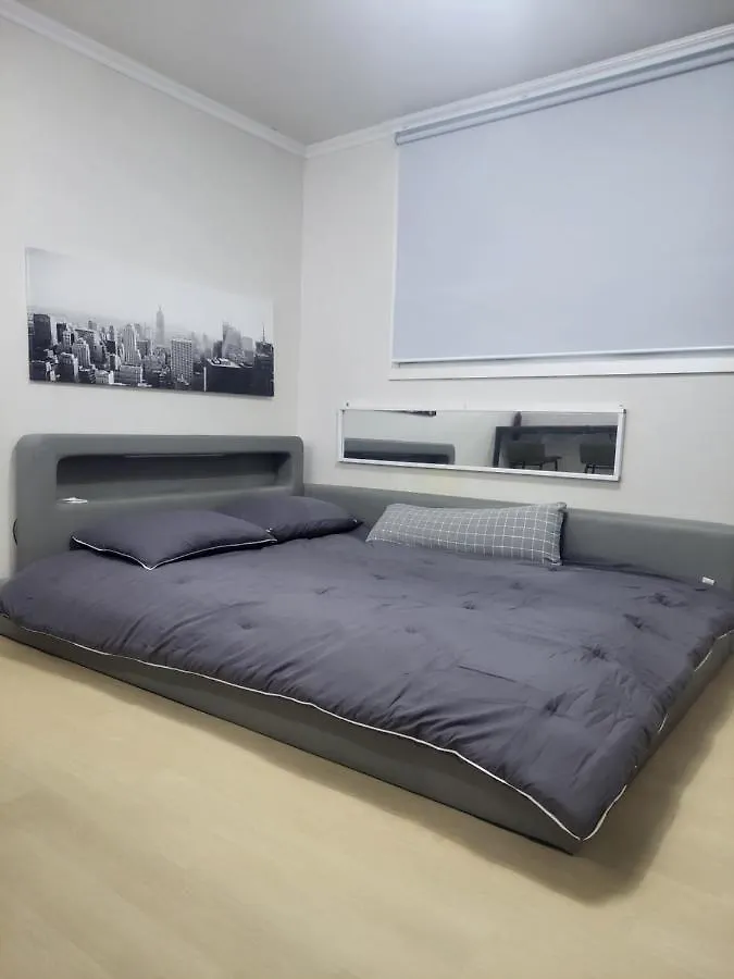 Newly Renovated 2 Bedroom Apartment #7 Seoul 0*,  South Korea